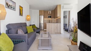 Apartment | Living room - Sunny Apartment Near Playamar Beach (Torremolinos)