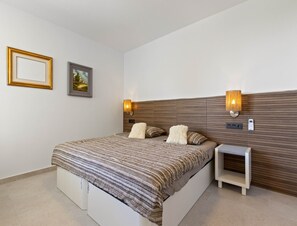 Appartement | 2 chambres, fer et planche à repasser