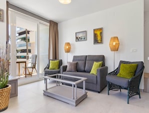 Apartment | Living room - Sunny Apartment Near Playamar Beach (Torremolinos)
