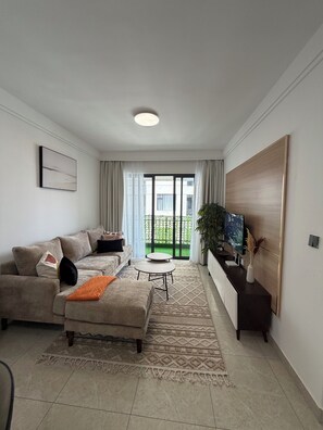 Smart TV, ping pong, books