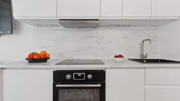 Apartamento urbano, 1 cama de casal e sofá-cama, para não fumantes | Cozinha privada | Máquina de café expresso, cafeteira/chaleira, chaleira elétrica