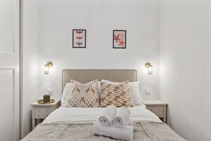 City Apartment, 1 Double Bed with Sofa bed, Non Smoking | Iron/ironing board, cribs/infant beds, travel crib, free WiFi