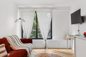 City Apartment, 1 Double Bed with Sofa bed, Non Smoking | Iron/ironing board, cribs/infant beds, travel crib, free WiFi