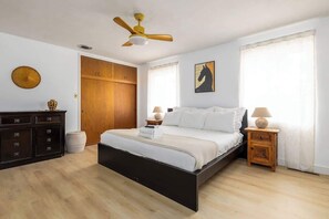 3 室のベッドルーム、アイロン / アイロン台、WiFi、ベッドシーツ