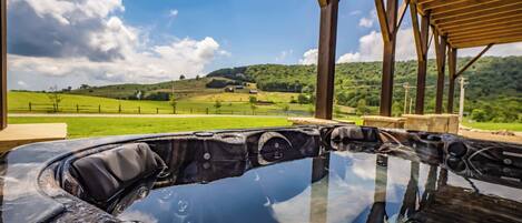 Tina de hidromasaje al aire libre