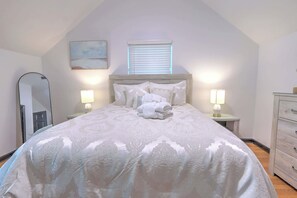 4 Schlafzimmer, Schreibtisch, Bügeleisen/Bügelbrett, WLAN