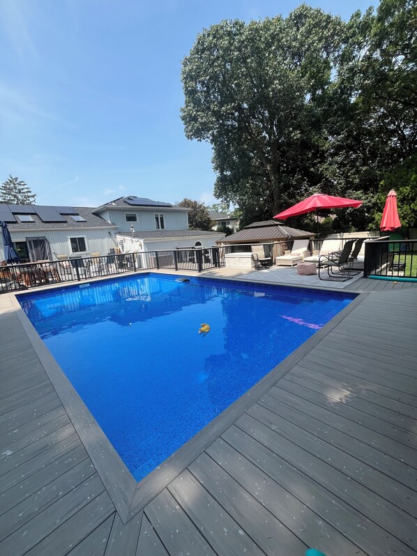Outdoor pool, a heated pool