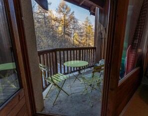 Outdoor dining - 2nd floor, view mountain, balcony, tv, 27m², Les Orres (Les Orres)