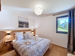 2 chambres, fer et planche à repasser, Wi-Fi gratuit, draps fournis
