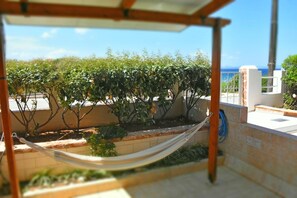 Property grounds - Cozy studio 50m from the beach of Rafina & 700m from the port (Rafina)