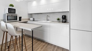 Unclassified image, 5 of 17, button - Apartment With Terrace Near the Sea (Torremolinos)