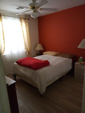 Iron/ironing board, WiFi, bed sheets