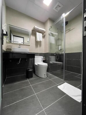 Business Double Room | Bilik Mandi | Pancuran mandi, hulu semburan hidrourut 