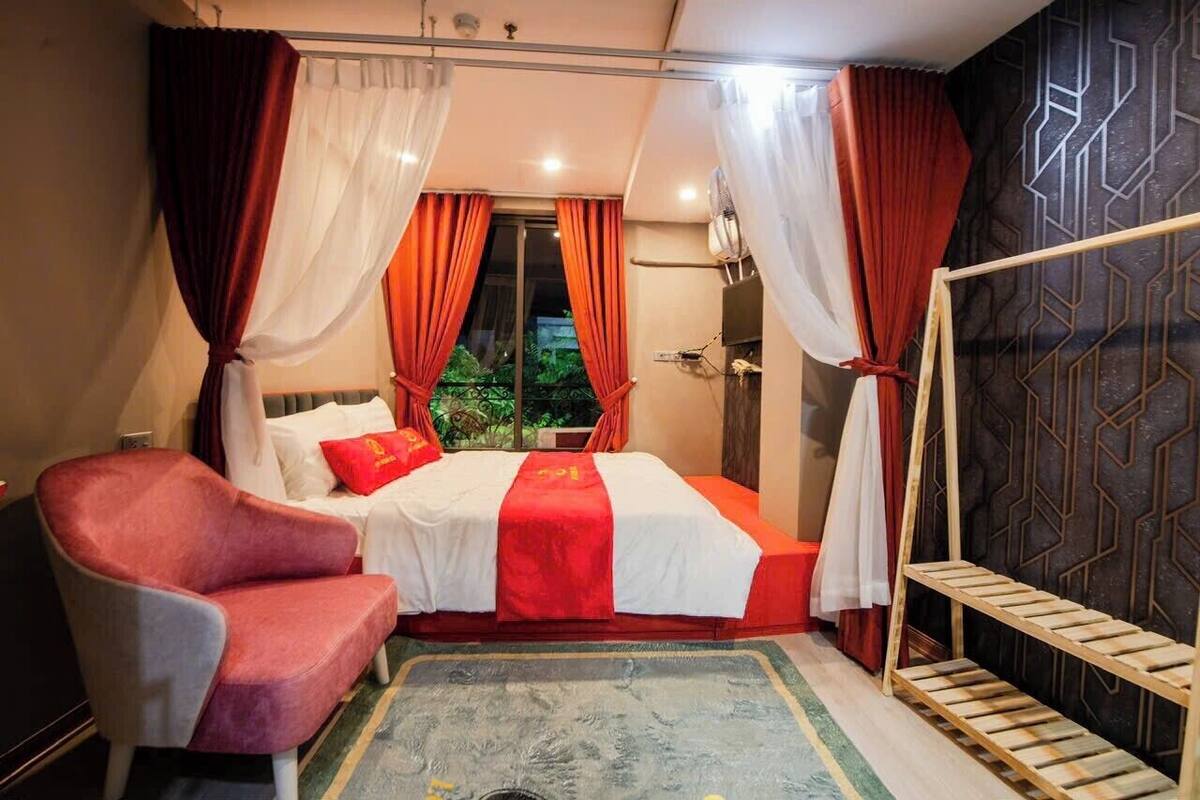 Superior Double Room, City View | In-room safe, desk, laptop workspace, blackout drapes