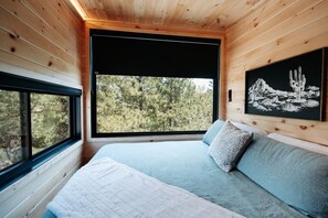 Unclassified image, 2 of 40, button