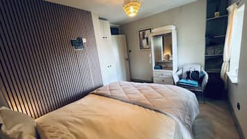 1 soverom, strykejern/-brett, wi-fi (inkludert) og sengetøy