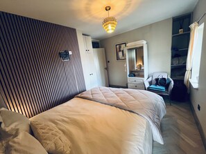 1 bedroom, iron/ironing board, free WiFi, bed sheets - Cosy apartment in heart of Cork City (Cork)