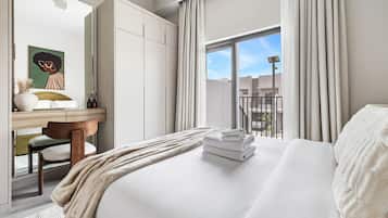 2 bedrooms, desk, iron/ironing board, free WiFi