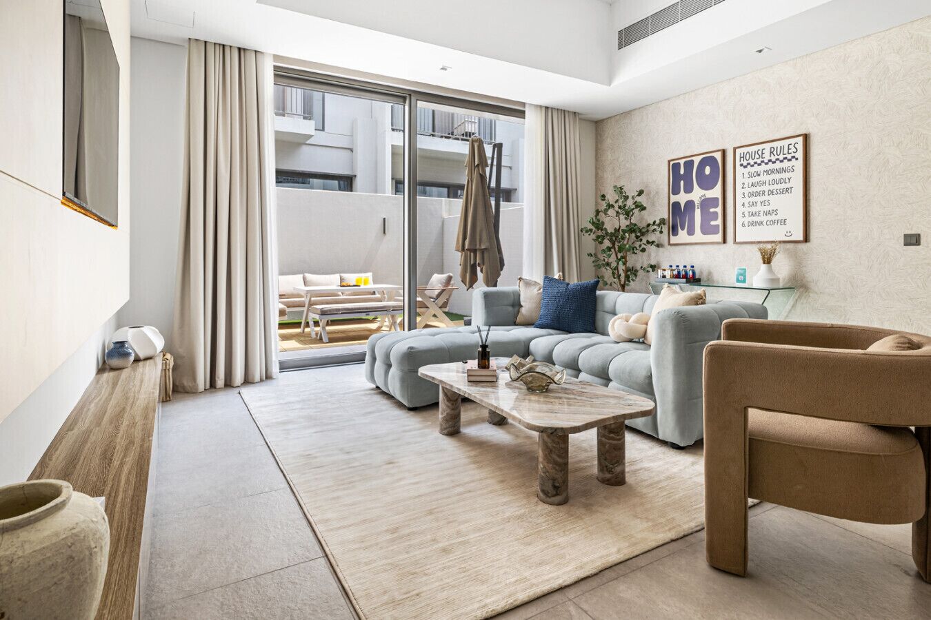 Smart-TV, Videospiele, Bücher