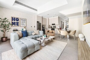 Smart TV, videojuegos y libros 