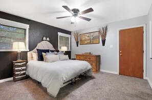 3 Schlafzimmer, Schreibtisch, kostenloses WLAN, Bettwäsche