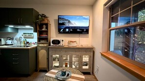 Fridge, microwave, dishwasher, coffee/tea maker