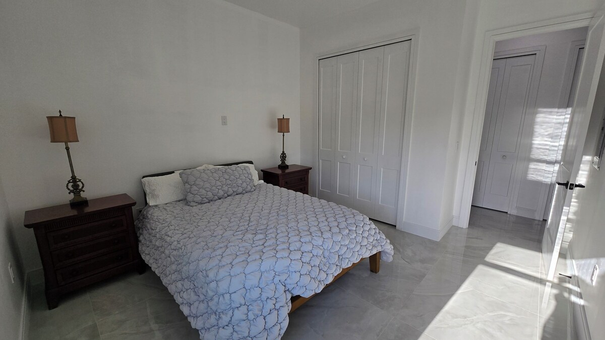 Photo 9 of Relaxing 2-Bedroom Retreat in Secluded area, Lush Surroundings