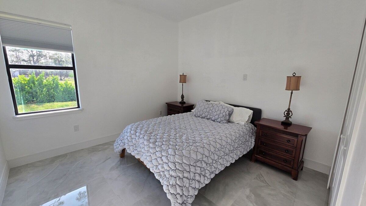 Photo 8 of Relaxing 2-Bedroom Retreat in Secluded area, Lush Surroundings
