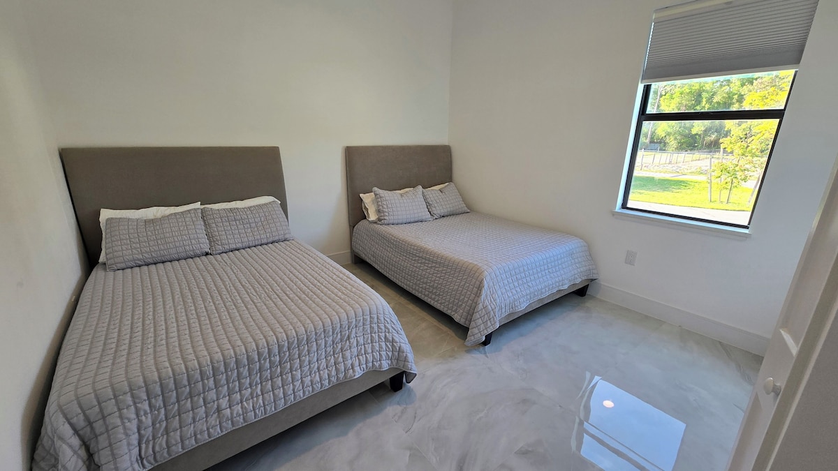 Photo 4 of Relaxing 2-Bedroom Retreat in Secluded area, Lush Surroundings