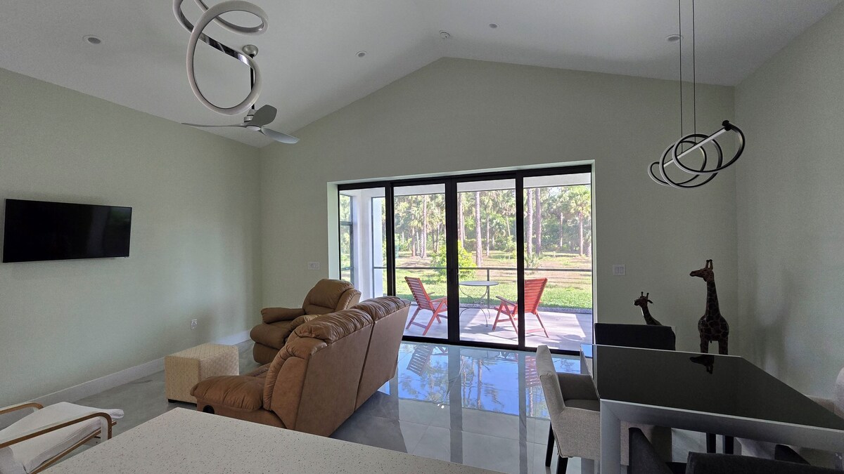 Photo 15 of Relaxing 2-Bedroom Retreat in Secluded area, Lush Surroundings
