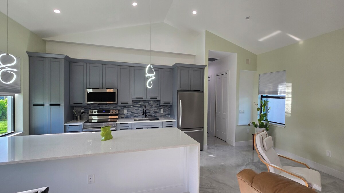 Photo 5 of Relaxing 2-Bedroom Retreat in Secluded area, Lush Surroundings