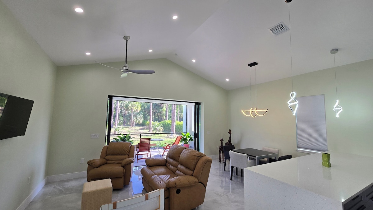 Photo 12 of Relaxing 2-Bedroom Retreat in Secluded area, Lush Surroundings