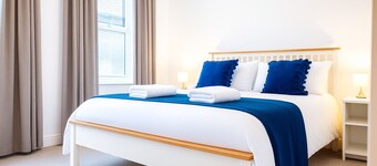 3 Bed Family House Free Parking