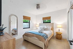 4 bedrooms, desk, iron/ironing board, travel cot