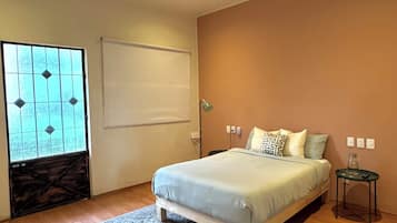 1 bedroom, iron/ironing board, Internet