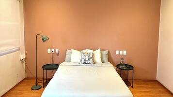 1 chambre, fer et planche Ă repasser, accĂšs Internet