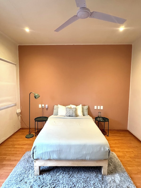 1 bedroom, iron/ironing board, internet