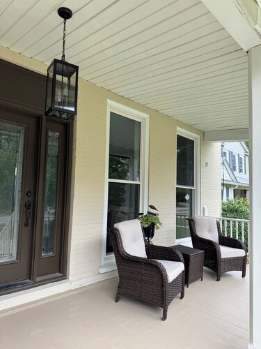 Charming Retreat steps from the Erie Canal
