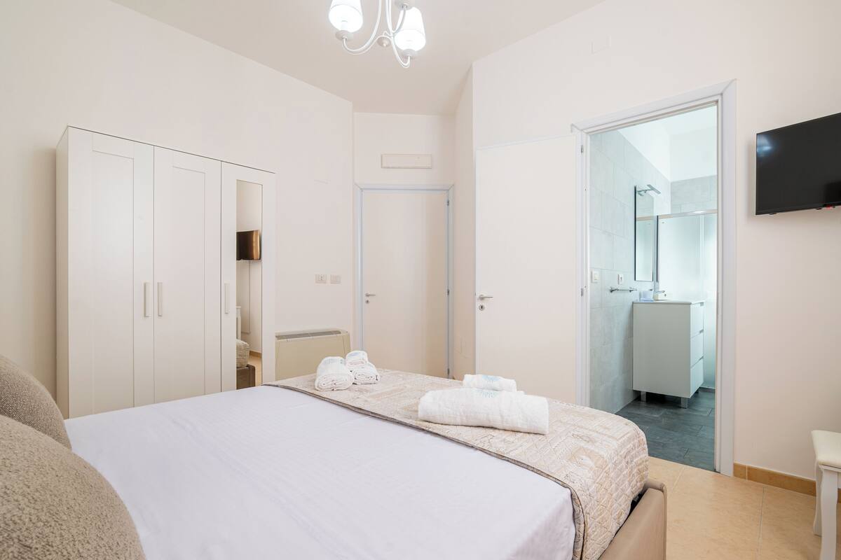 Deluxe Double Room, Non Smoking, Patio | Free WiFi