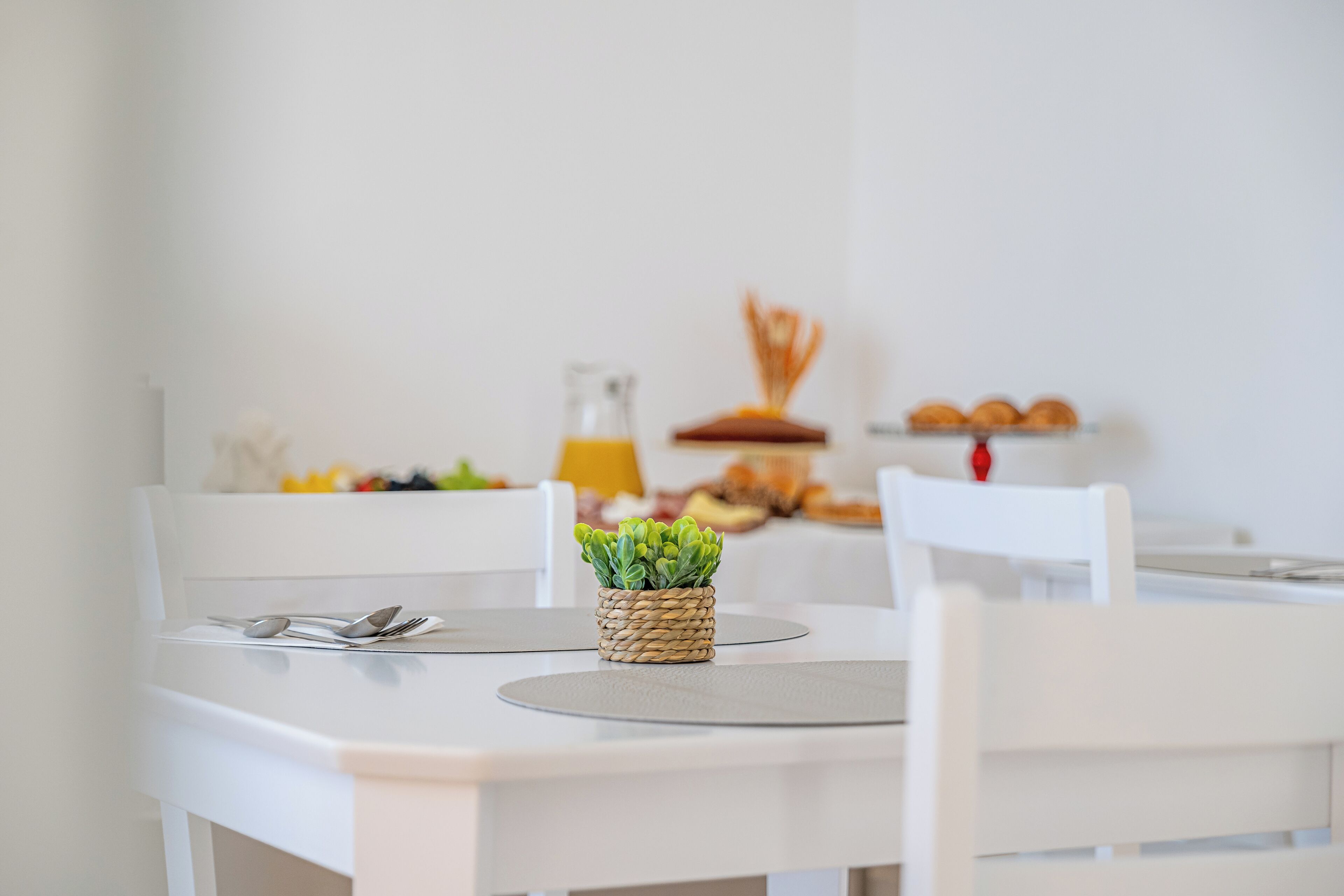 Free daily full breakfast