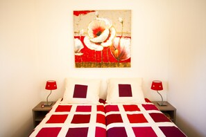 Chalet | 2 bedrooms, individually furnished, bed sheets