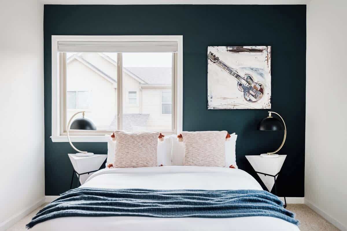 3 Schlafzimmer, Schreibtisch, Bügeleisen/Bügelbrett, WLAN