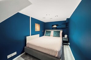 1 chambre, fer et planche à repasser, Wi-Fi, draps fournis