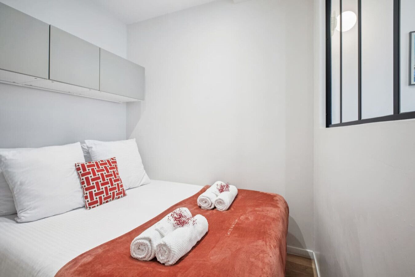 2 chambres, fer et planche à repasser, Wi-Fi gratuit