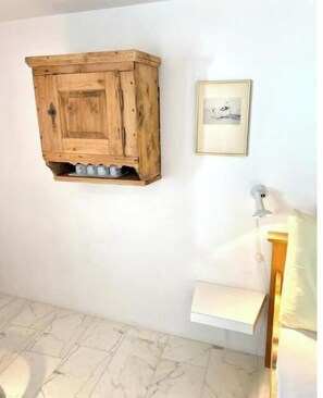 1 chambre, accĂšs Ă Internet, literie fournie