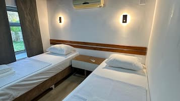 Basic-Zimmer, 2 Einzelbetten | Kostenloses WLAN