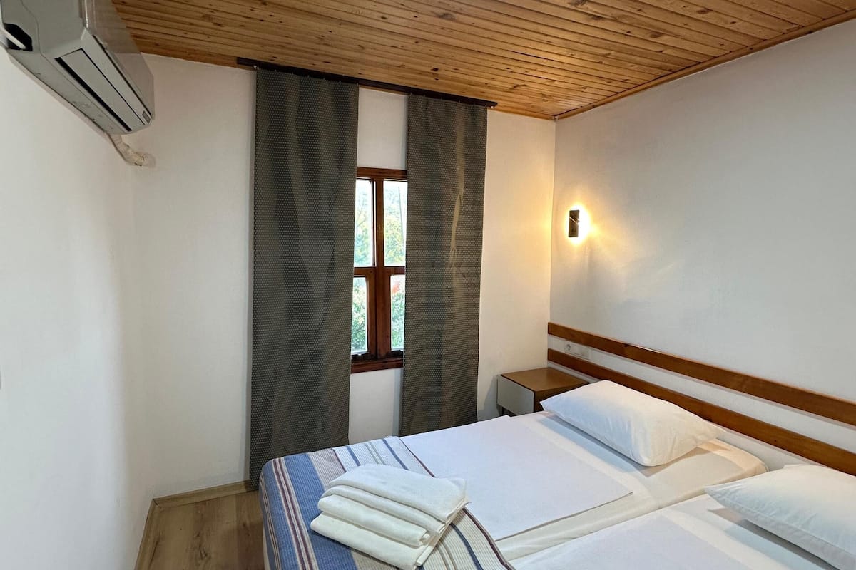 Classic Double Room | Free WiFi