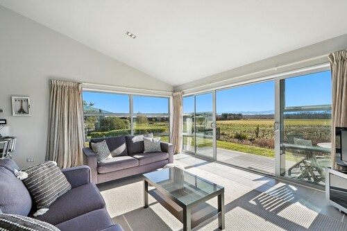 Hurunui River Retreat - Flax Cottage