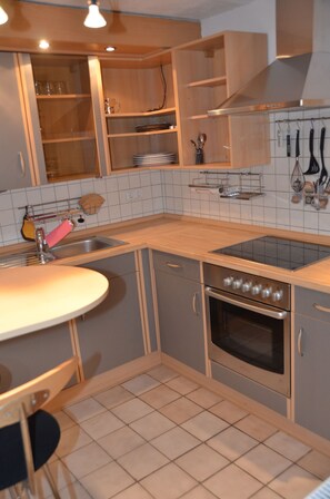 Microwave, stovetop, dishwasher