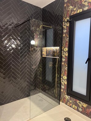 Shower, hair dryer, towels, soap